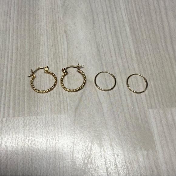 14k Yellow Gold Bundle of Two Pair of Hoops - Picture 1 of 7